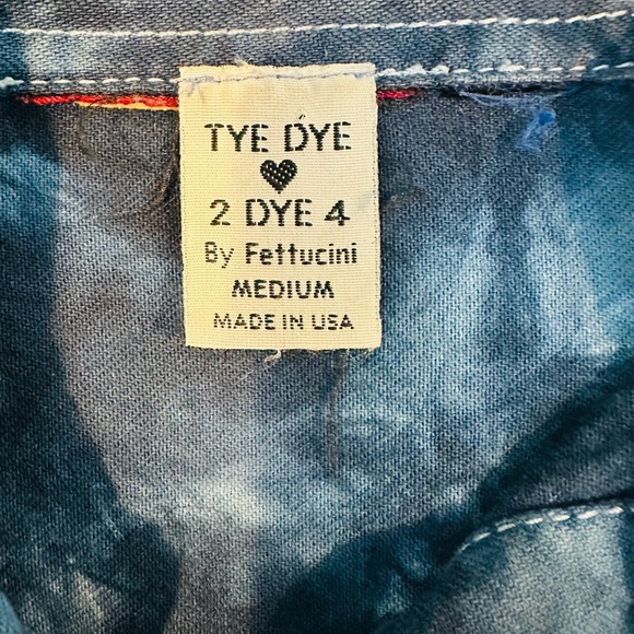 The Dye 2 Dye 4 Fettucini Blue Tie-Dye Shirt with Heart Detail Size Medium - Picture 11 of 11